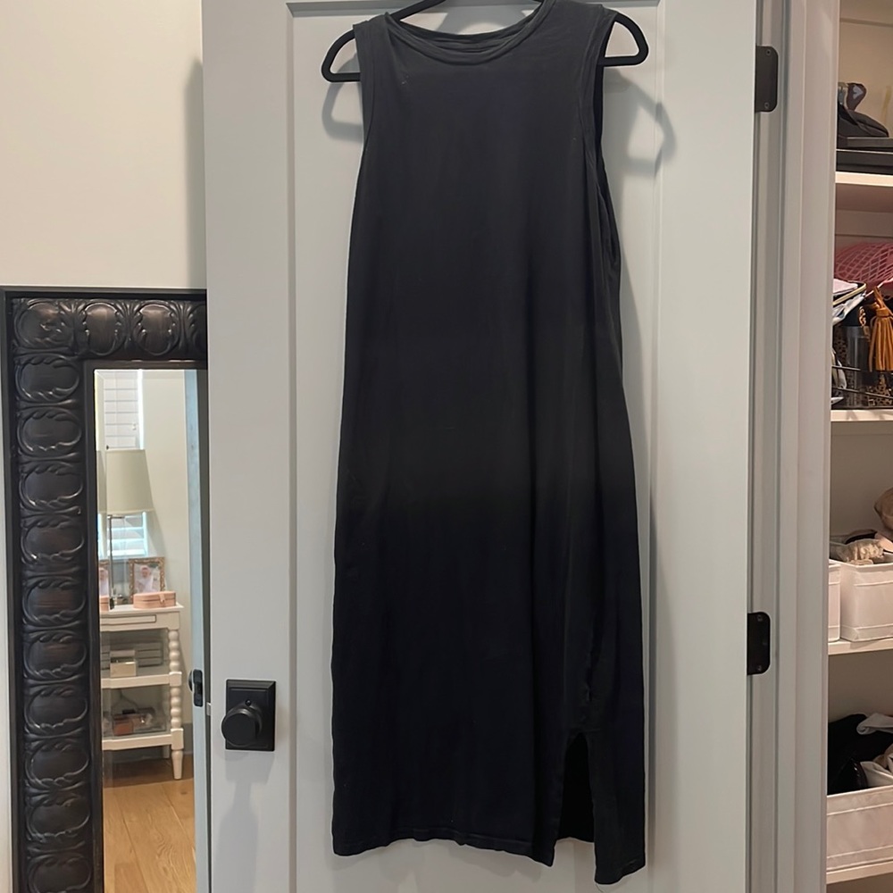 Maxi dress in black- sleeveless